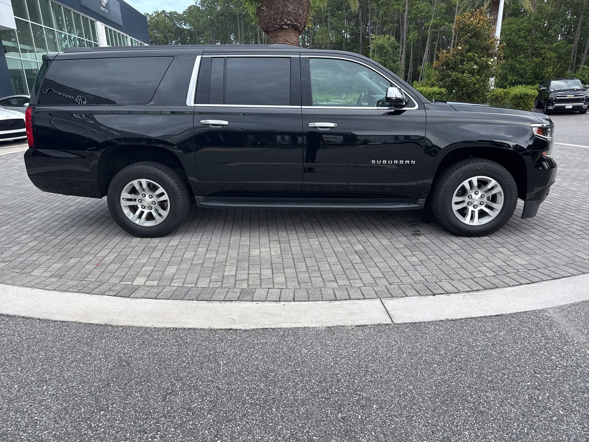 Used 2020 Chevrolet Suburban LS w/ Max Trailering Package AWD/4WD image 5