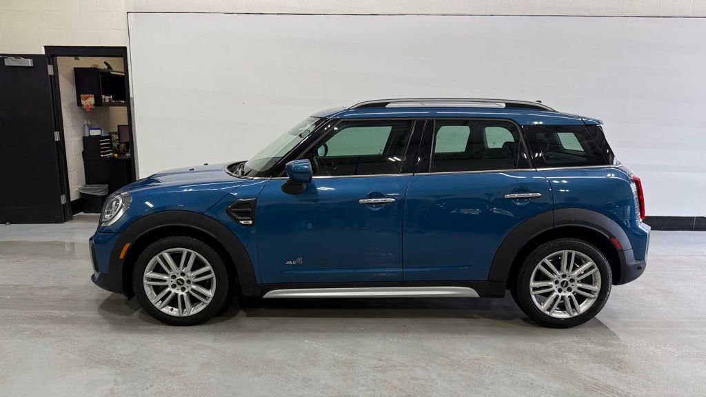 Used 2022 MINI Cooper Countryman ALL4 AWD/4WD image 2