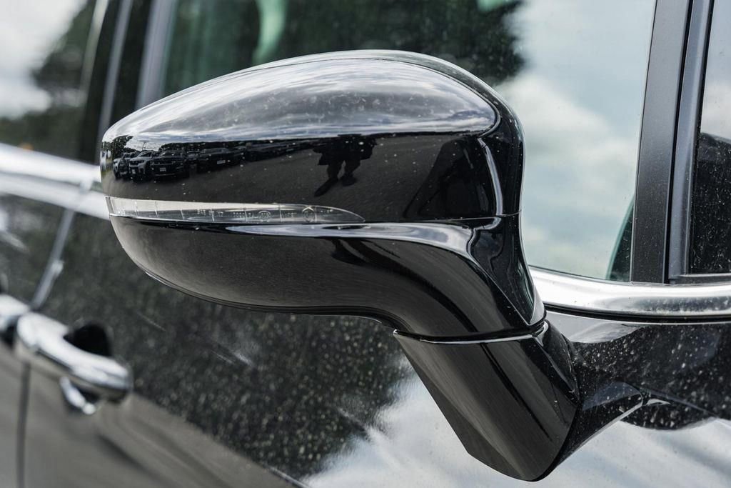 New 2025 Chrysler Pacifica Select FWD image 13