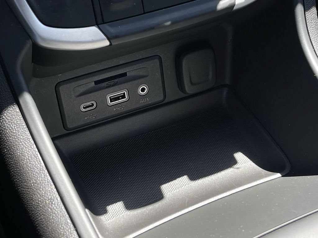 Certified 2024 GMC Terrain SLT FWD image 17