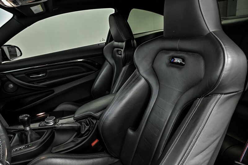 Used 2020 BMW M4 Coupe w/ Competition Package RWD image 17