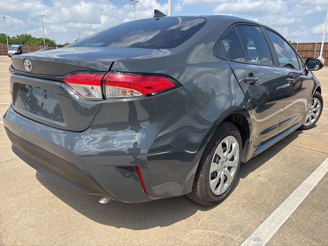Used 2025 Toyota Corolla LE FWD image 4