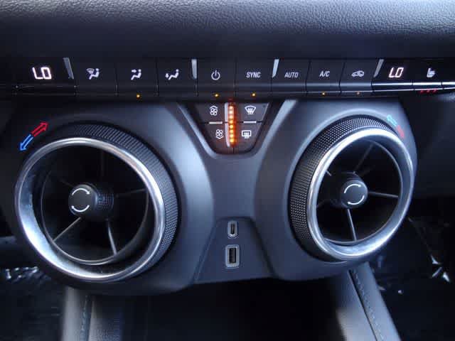 Used 2020 Chevrolet Blazer LT FWD image 30