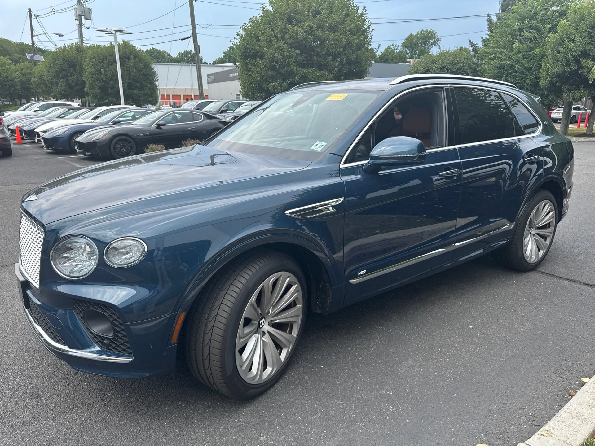 Certified 2021 Bentley Bentayga AWD/4WD image 5