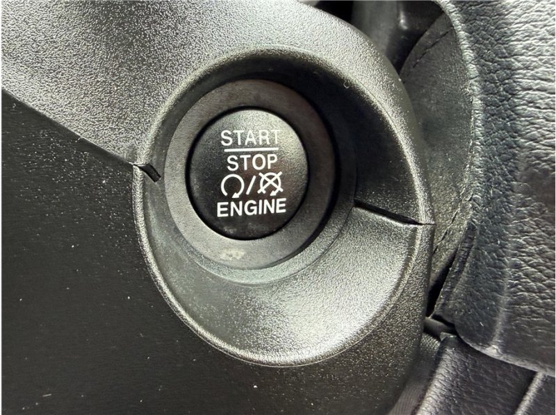 Used 2020 Jeep Compass Limited FWD image 41