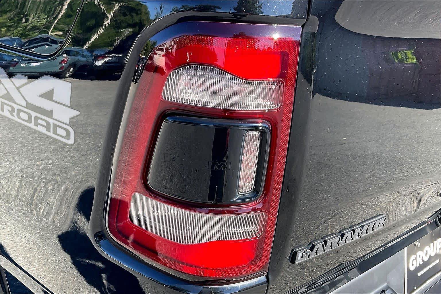 Used 2022 RAM 1500 Laramie AWD/4WD image 28