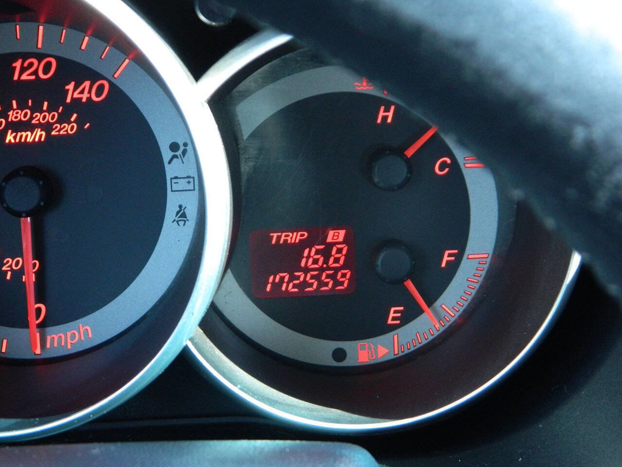 Used 2005 MAZDA MAZDA3 s image 19