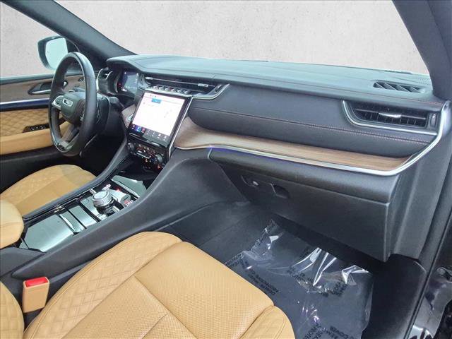 Used 2023 Jeep Grand Cherokee L Summit w/ Advanced Protech Group IV AWD/4WD image 26