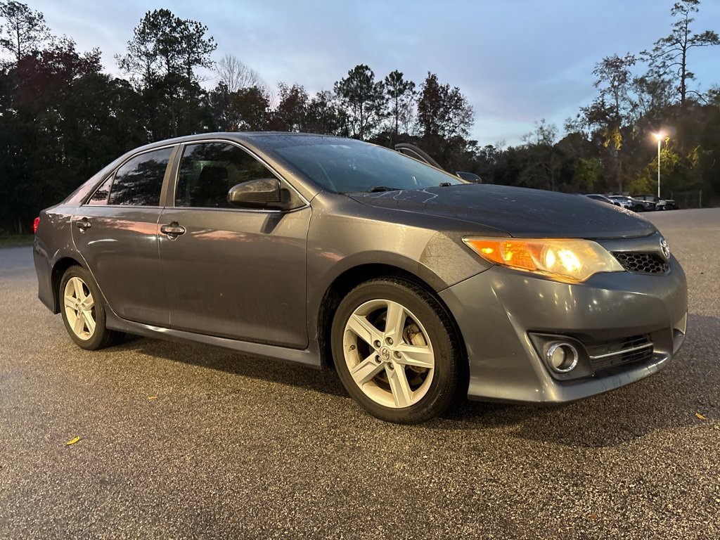 Used 2013 Toyota Camry SE