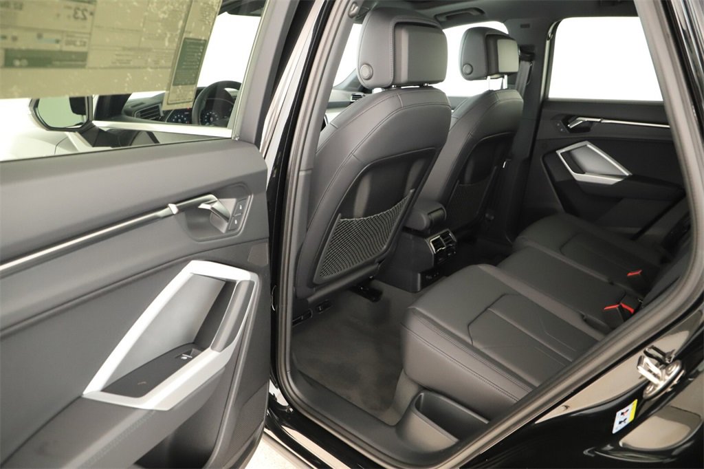 New 2025 Audi Q3 2.0T Premium image 27