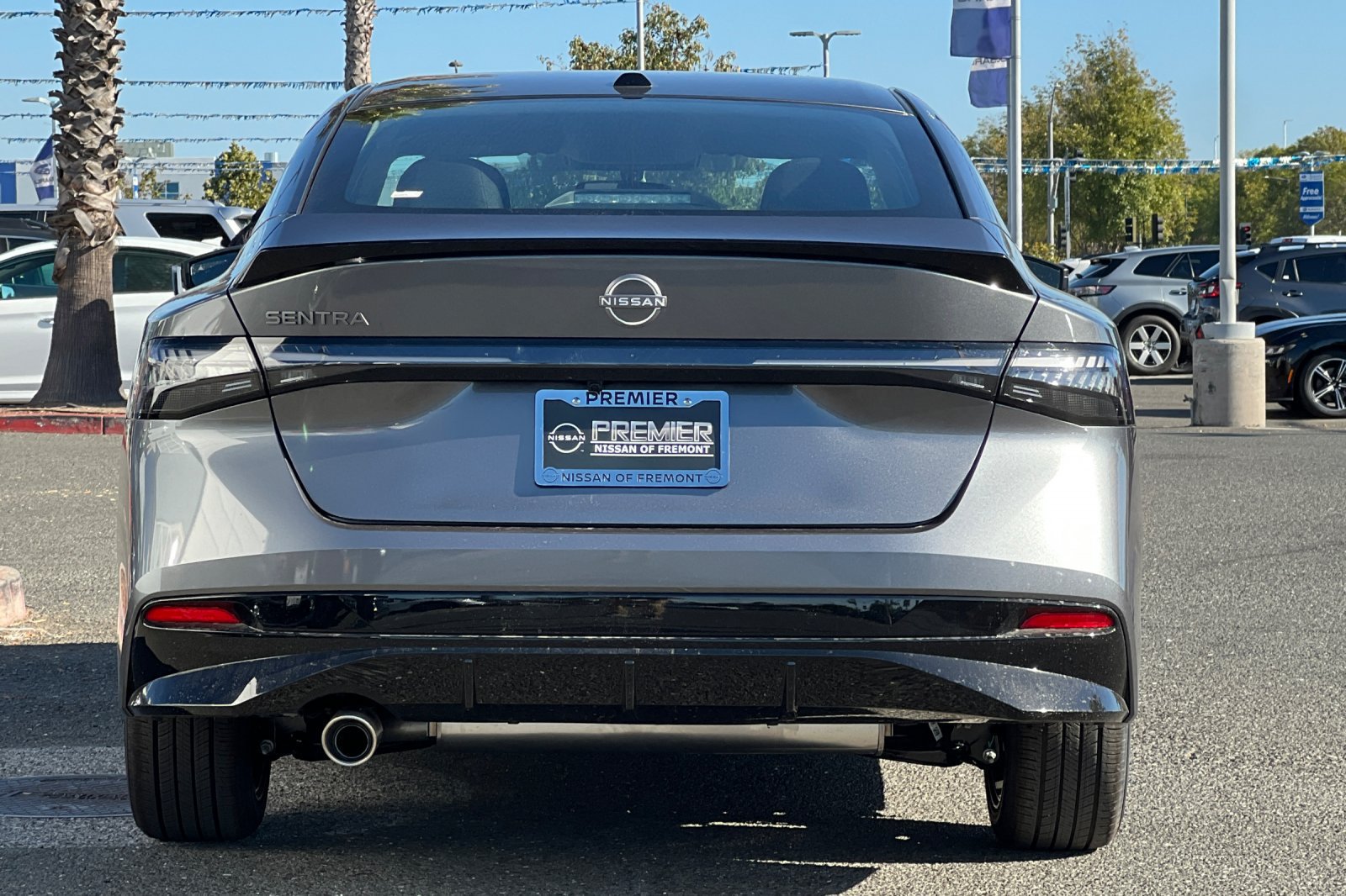 New 2027 Nissan Sentra SR w/ Floor Mat Package FWD image 5