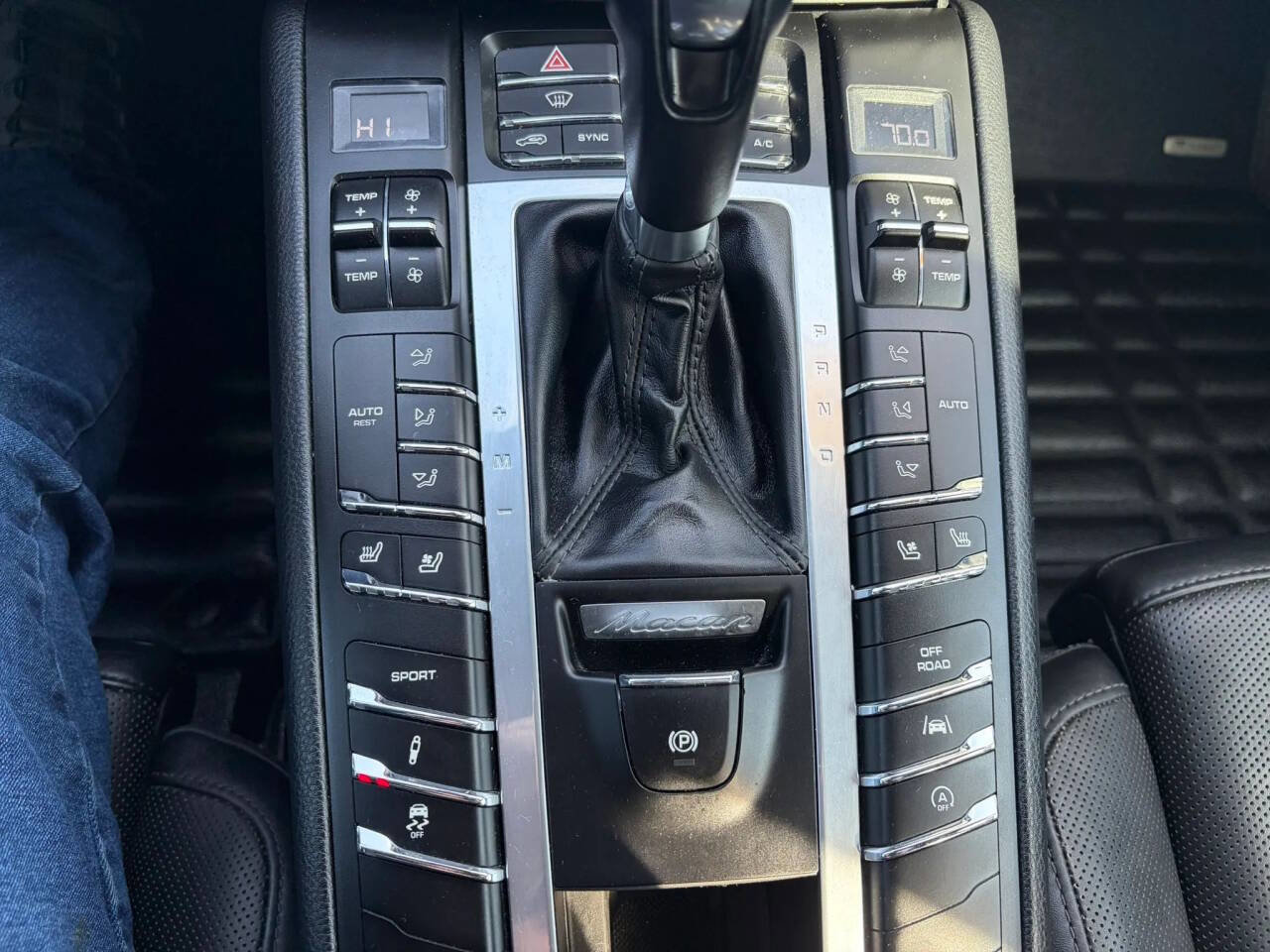 Used 2017 Porsche Macan S image 20