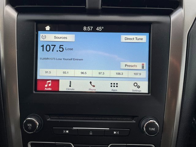 Used 2017 Ford Fusion SE w/ Equipment Group 201A image 21