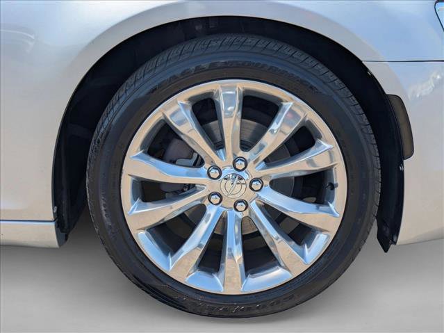 Used 2020 Chrysler 300 Touring w/ Chrome Appearance Package RWD image 23