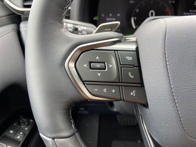 New 2025 Lexus LX 700h Luxury w/ Accessory Package (Z1) image 16