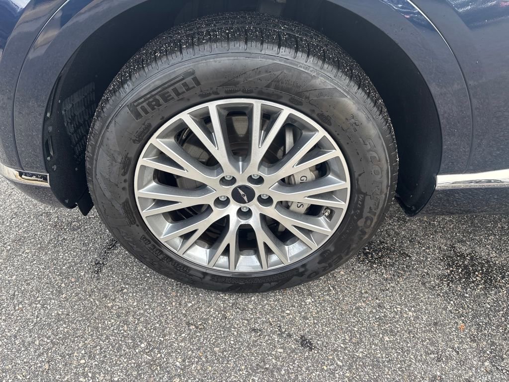 Used 2025 Genesis GV80 2.5T Standard image 8