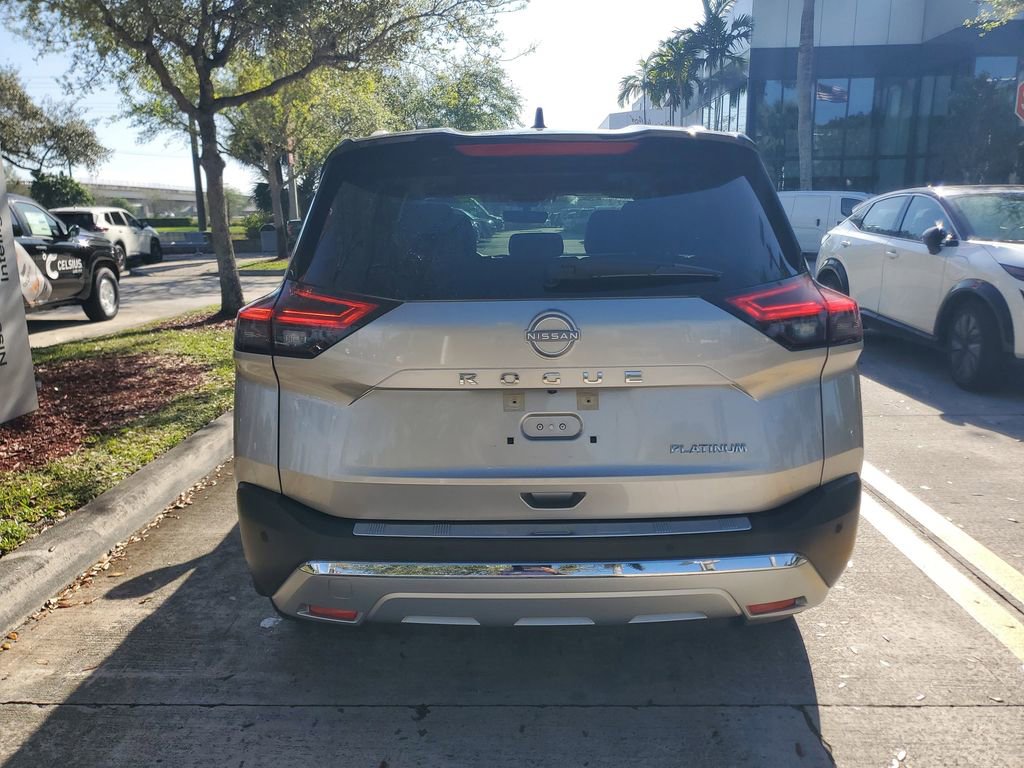 Certified 2023 Nissan Rogue Platinum w/ Platinum Premium Package FWD image 5