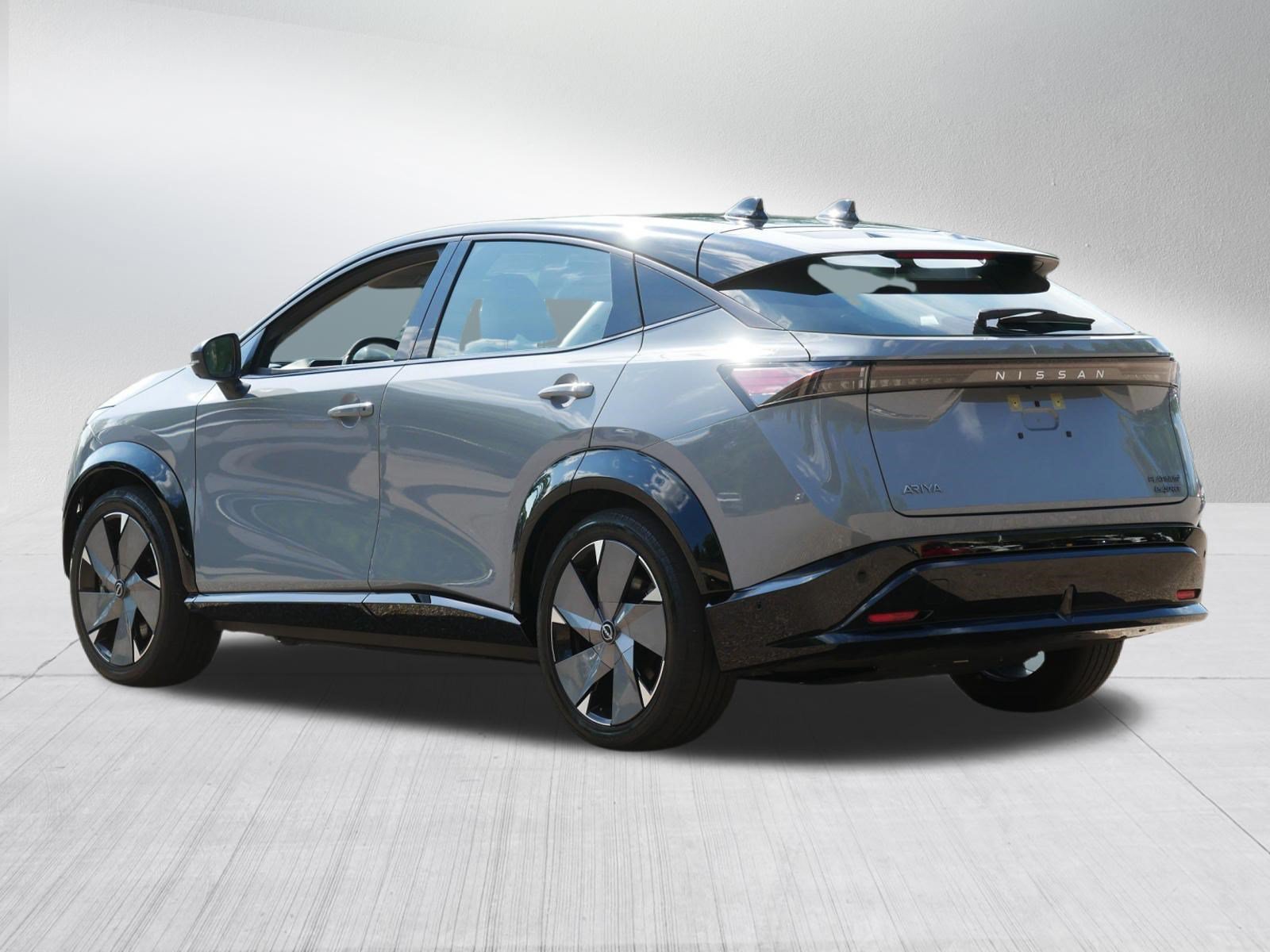 Certified 2023 Nissan Ariya AWD/4WD image 5