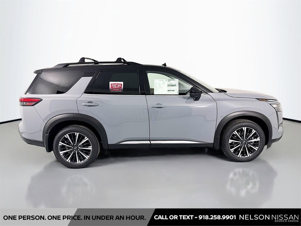 New 2026 Nissan Pathfinder Platinum w/ Accent Package AWD/4WD image 4