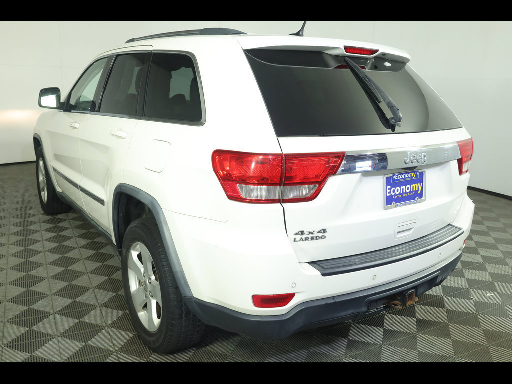 Used 2011 Jeep Grand Cherokee Laredo AWD/4WD image 11