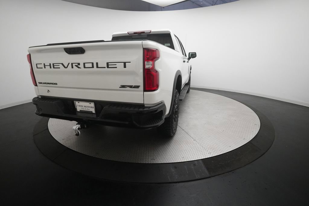 Used 2025 Chevrolet Silverado 1500 ZR2 w/ Technology Package AWD/4WD image 13