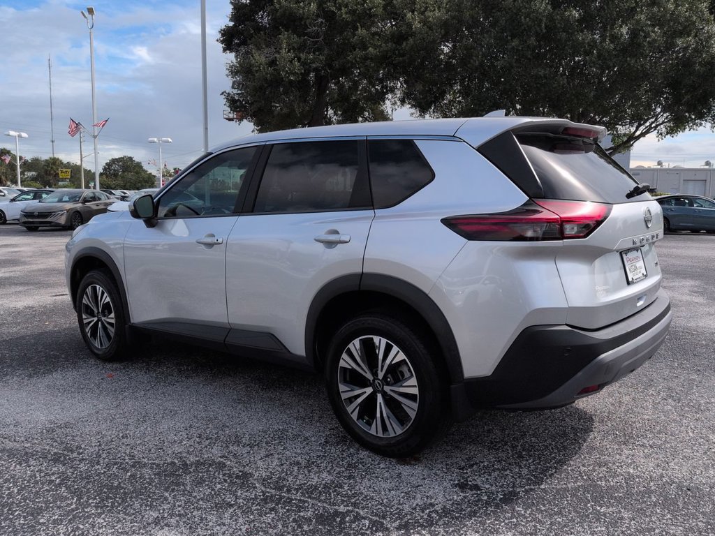 Used 2022 Nissan Rogue SV FWD image 6