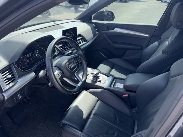 Used 2020 Audi Q5 2.0T Premium w/ Titanium Sport Package image 9