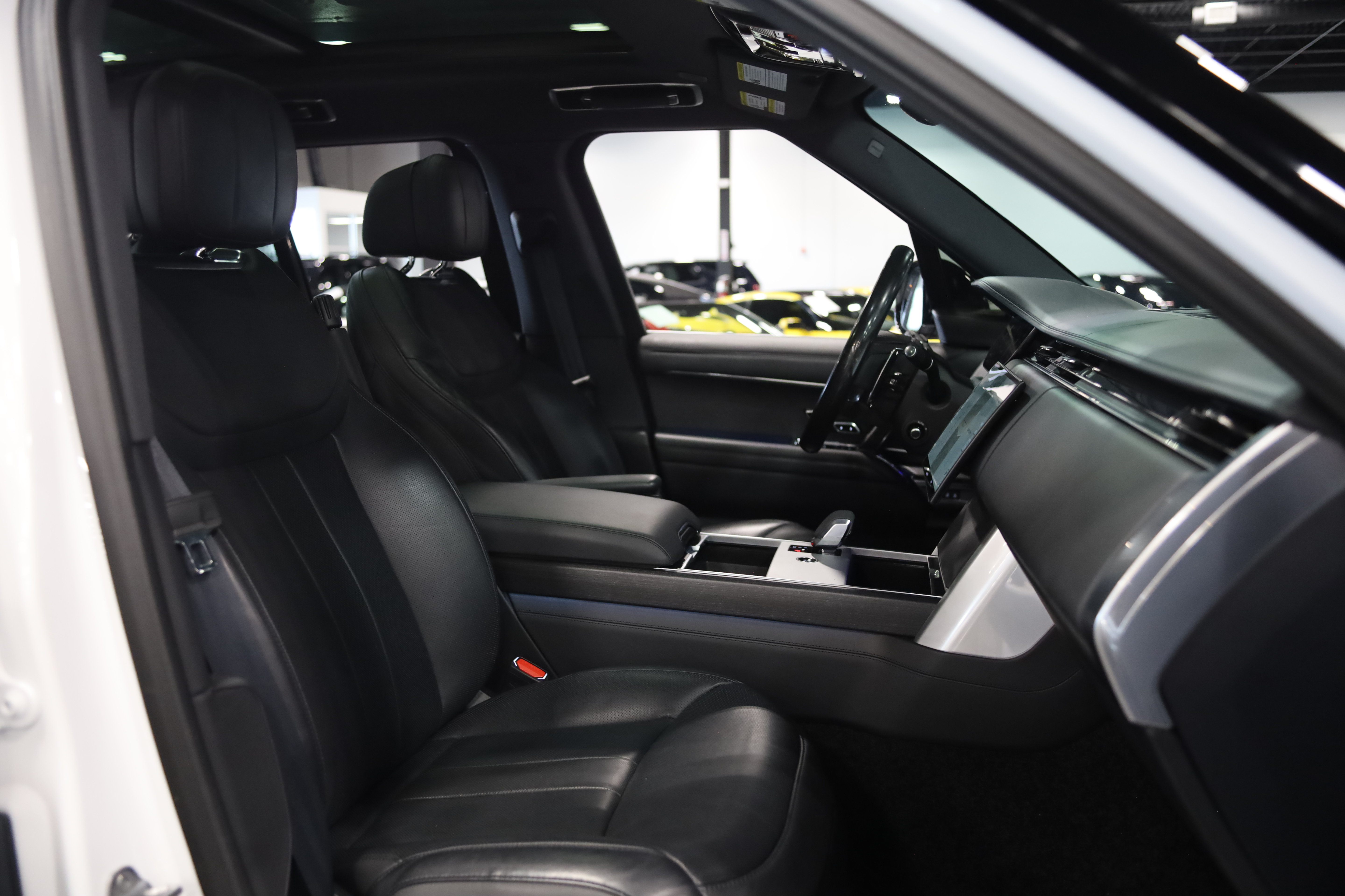 Used 2024 Land Rover Range Rover SE AWD/4WD image 42
