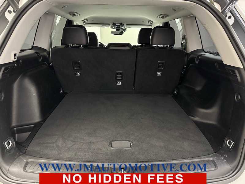 Used 2023 Jeep Grand Cherokee Limited w/ Black Appearance Package AWD/4WD image 16