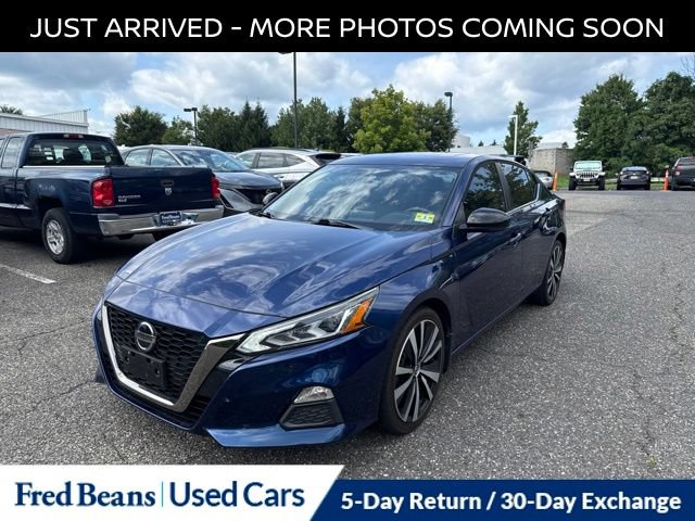 Certified 2019 Nissan Altima 2.5 SR w/ SR Premium Package AWD/4WD image 3