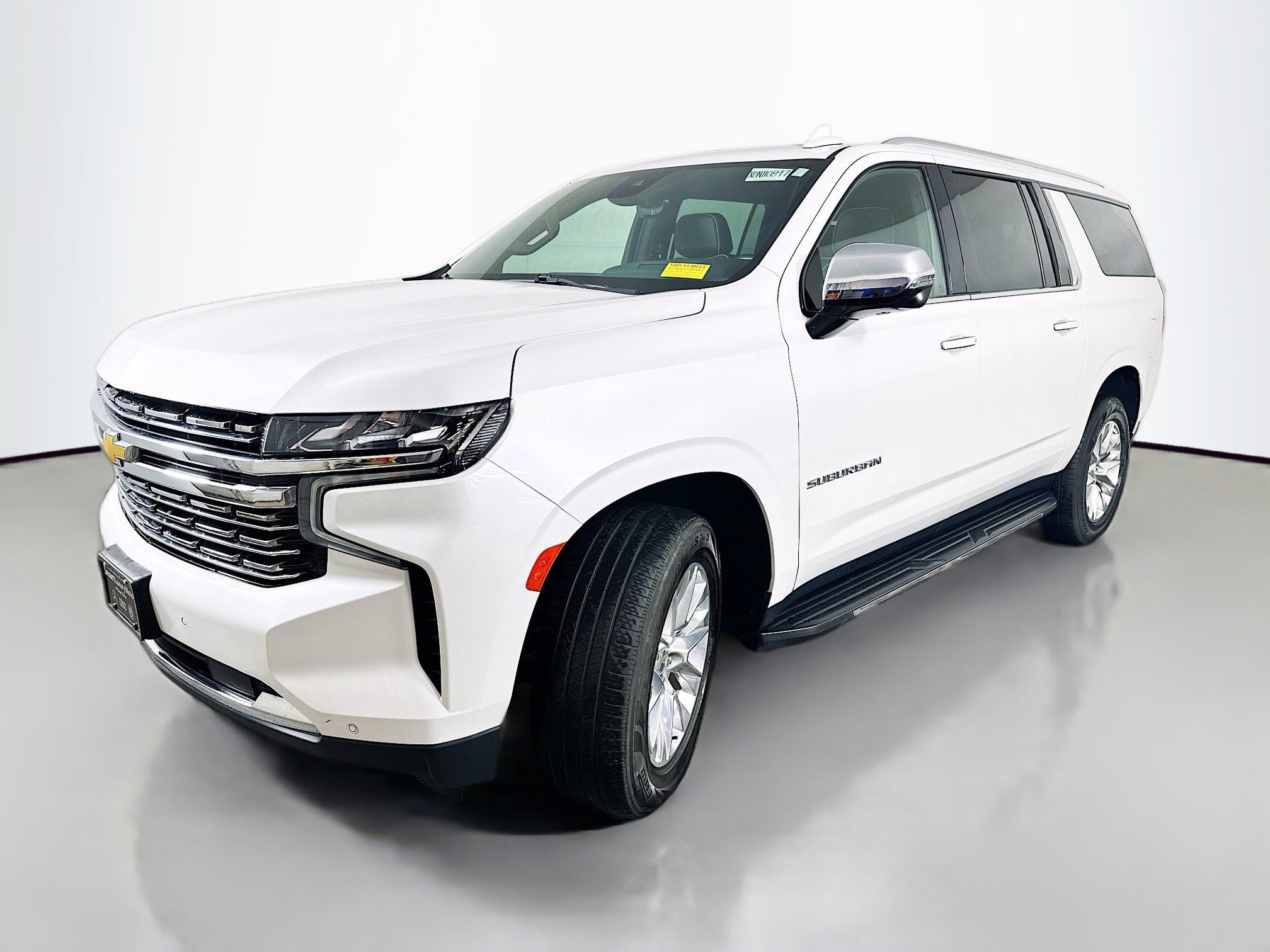 Used 2023 Chevrolet Suburban Premier image 3