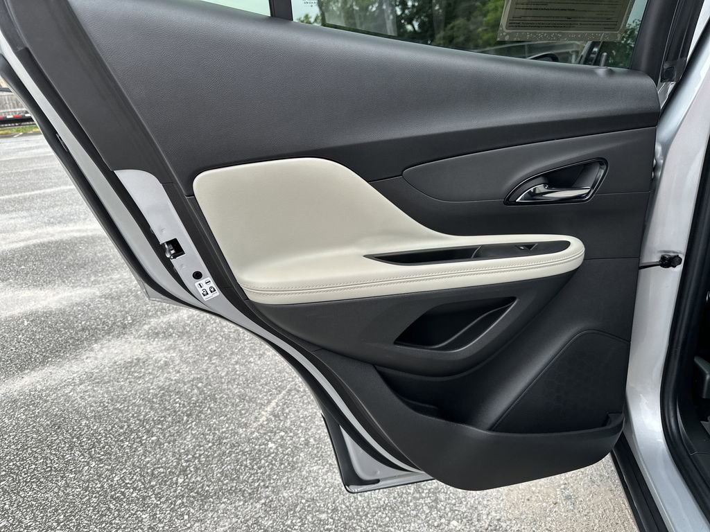 Used 2021 Buick Encore Preferred FWD image 28