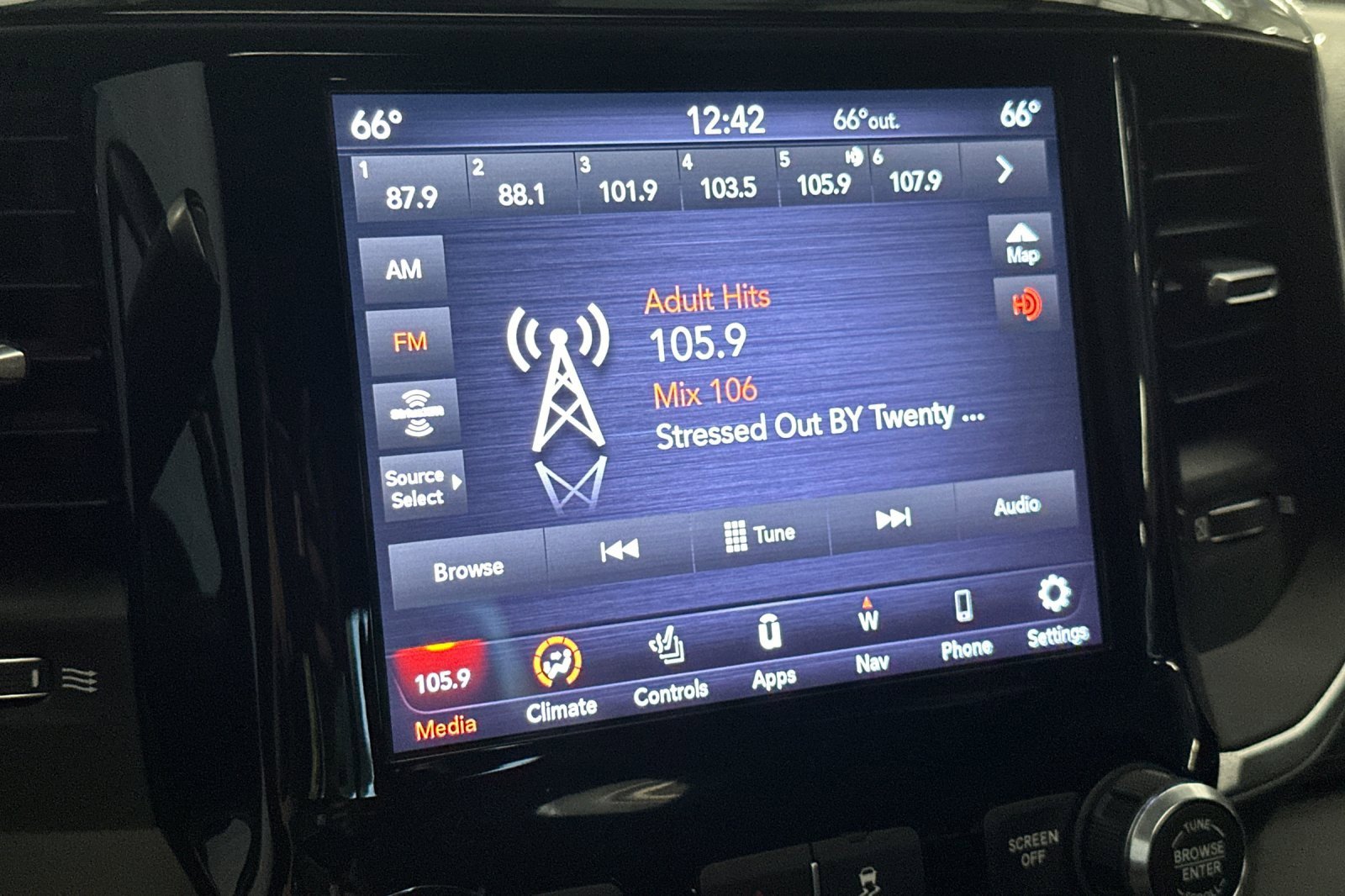 Used 2020 RAM 3500 Laramie image 19