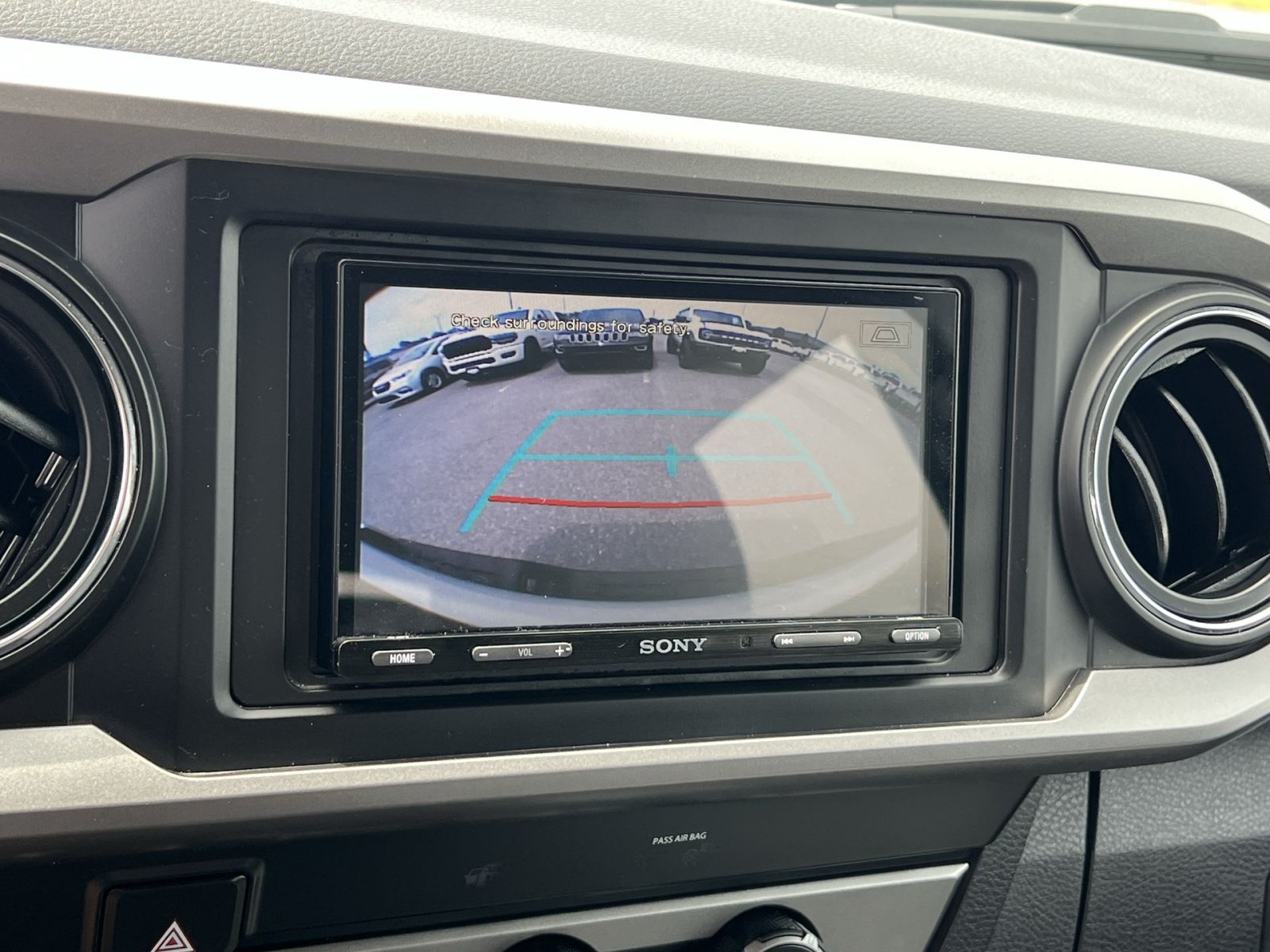 Used 2019 Toyota Tacoma SR5 AWD/4WD image 19