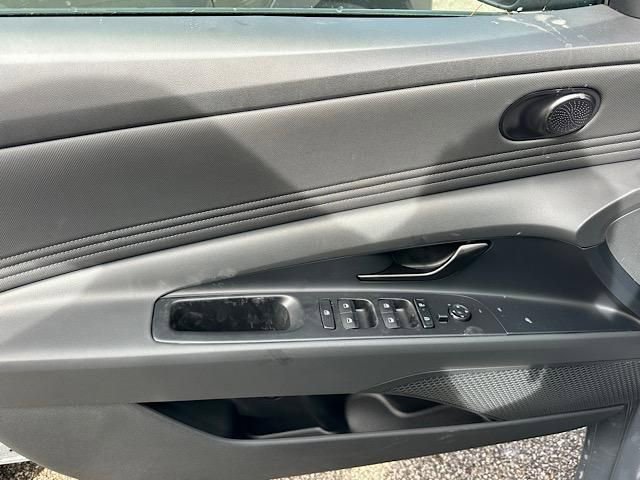 New 2026 Hyundai Elantra Sport image 7