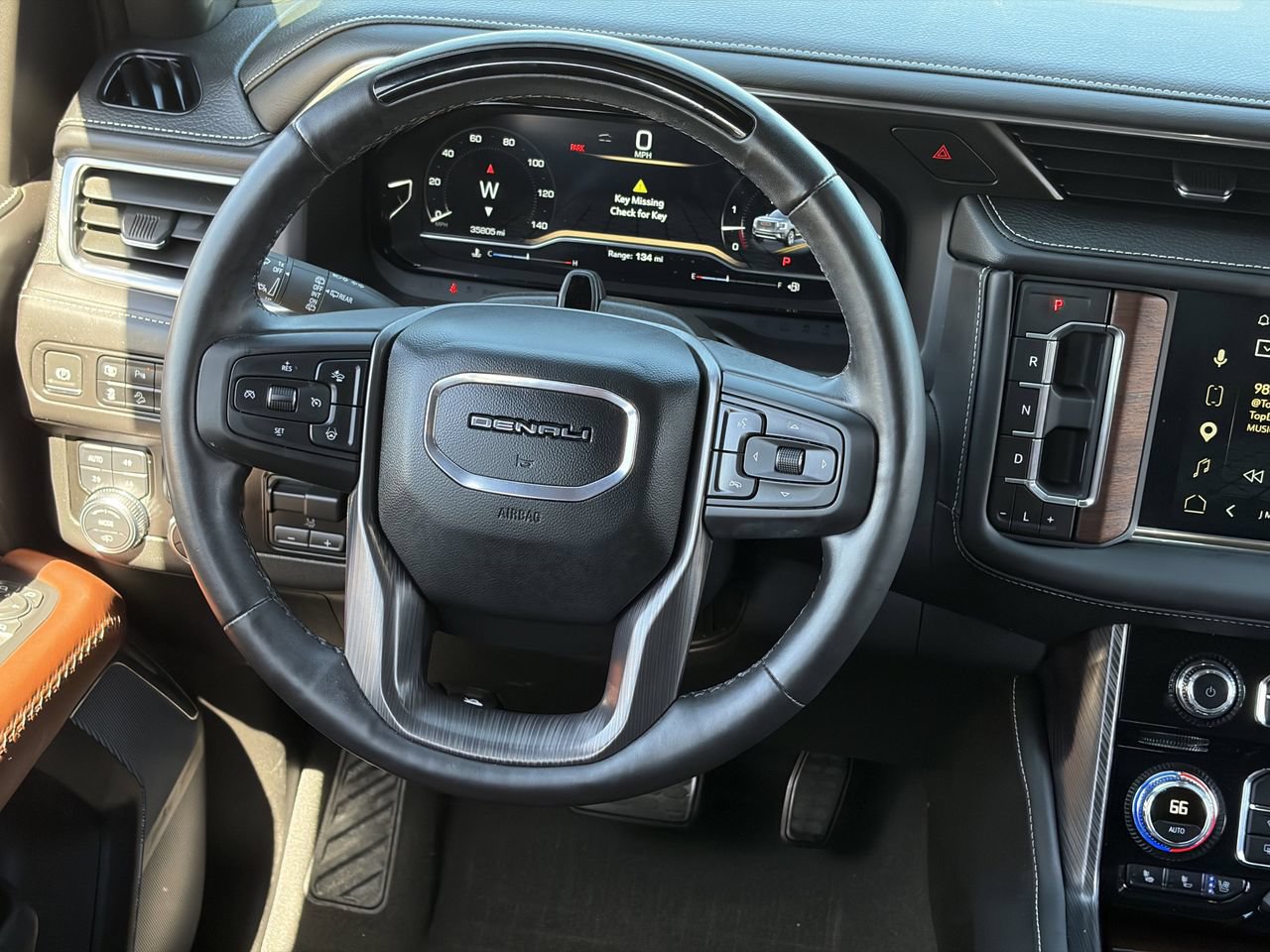 Used 2023 GMC Yukon XL Denali Ultimate w/ LPO, Floor Liner Package AWD/4WD image 16