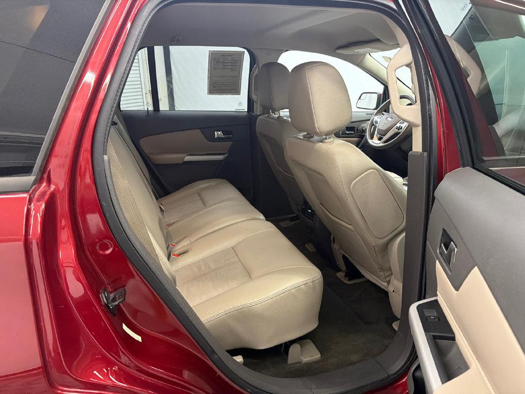 Used 2014 Ford Edge SEL w/ Equipment Group 204A FWD image 16