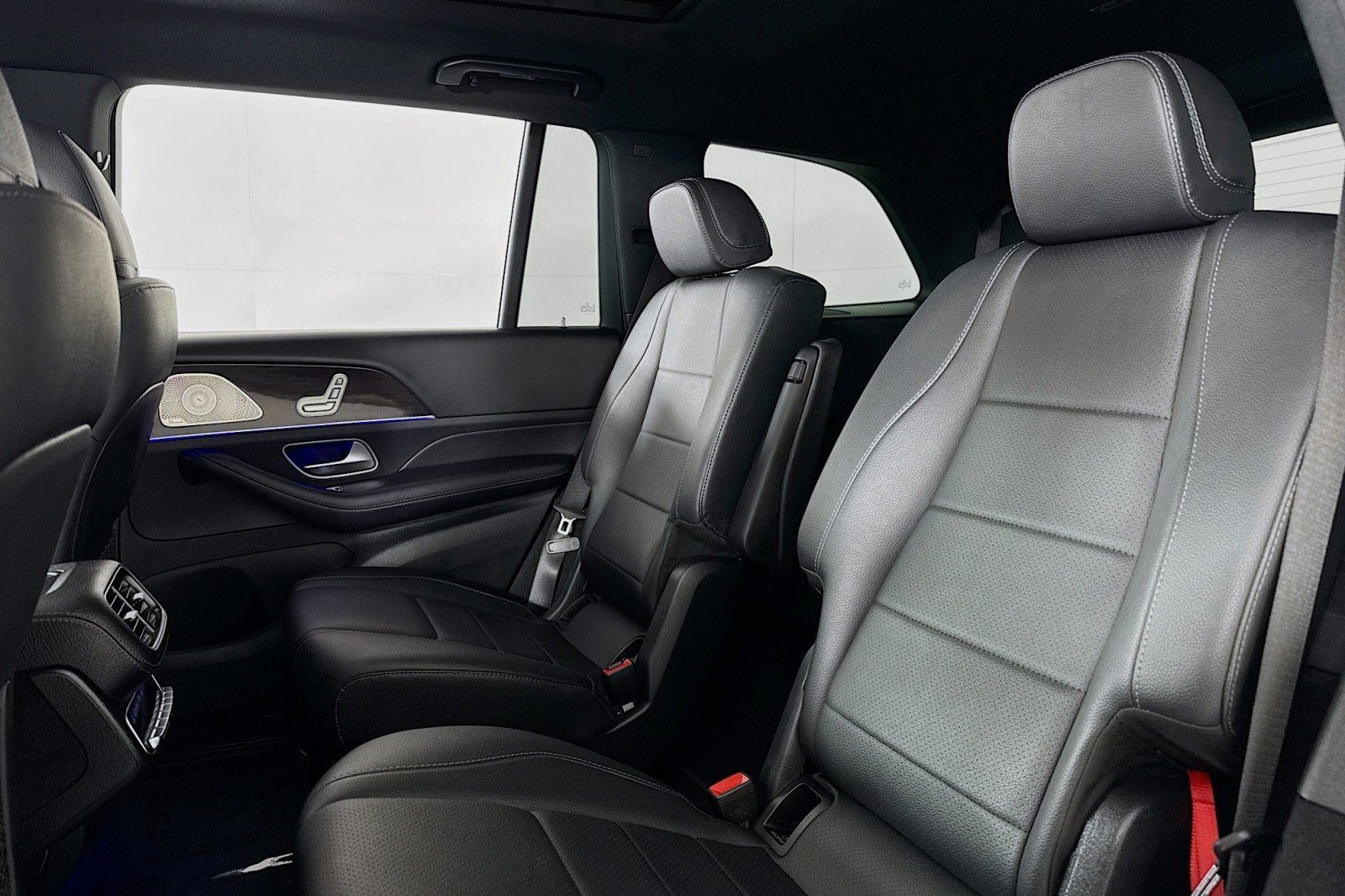 Used 2023 Mercedes-Benz GLS 450 4MATIC image 7