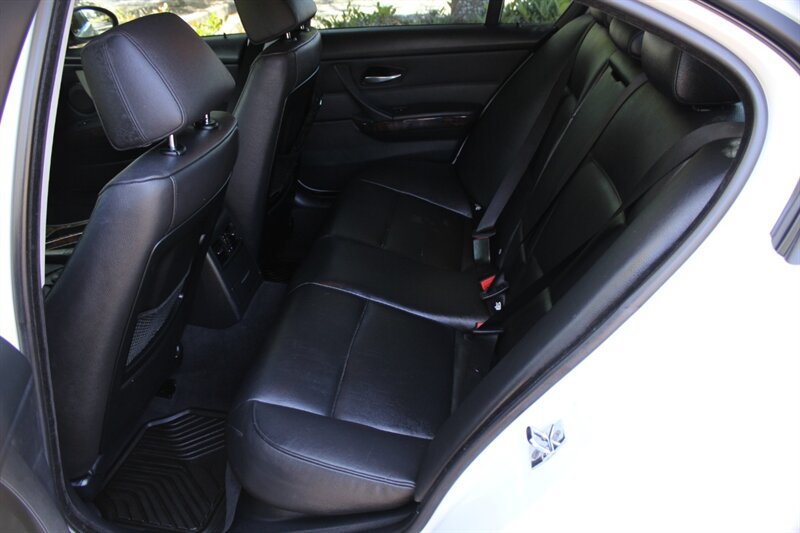 Used 2007 BMW 328i Sedan RWD image 13