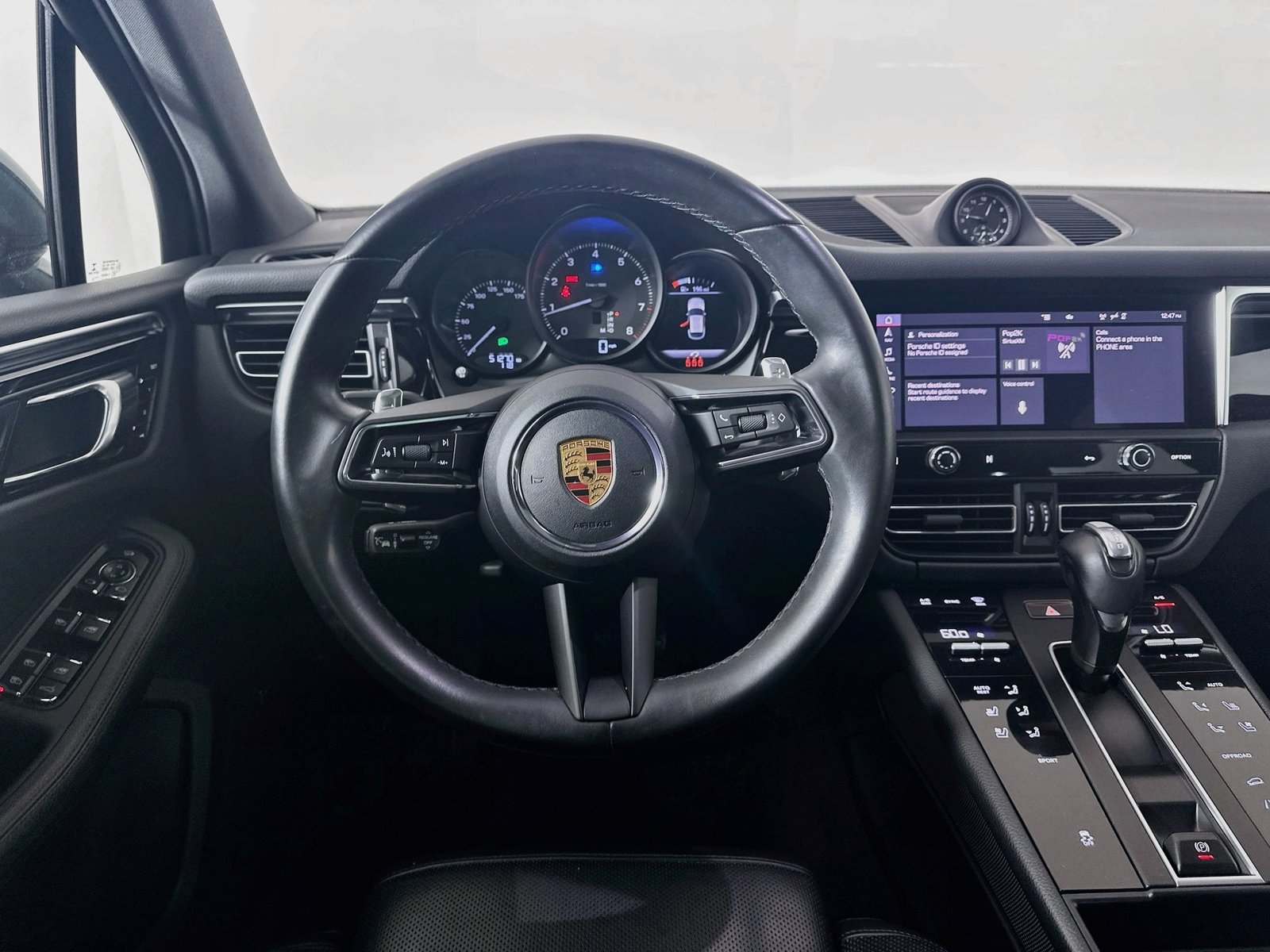 Certified 2022 Porsche Macan AWD/4WD image 15
