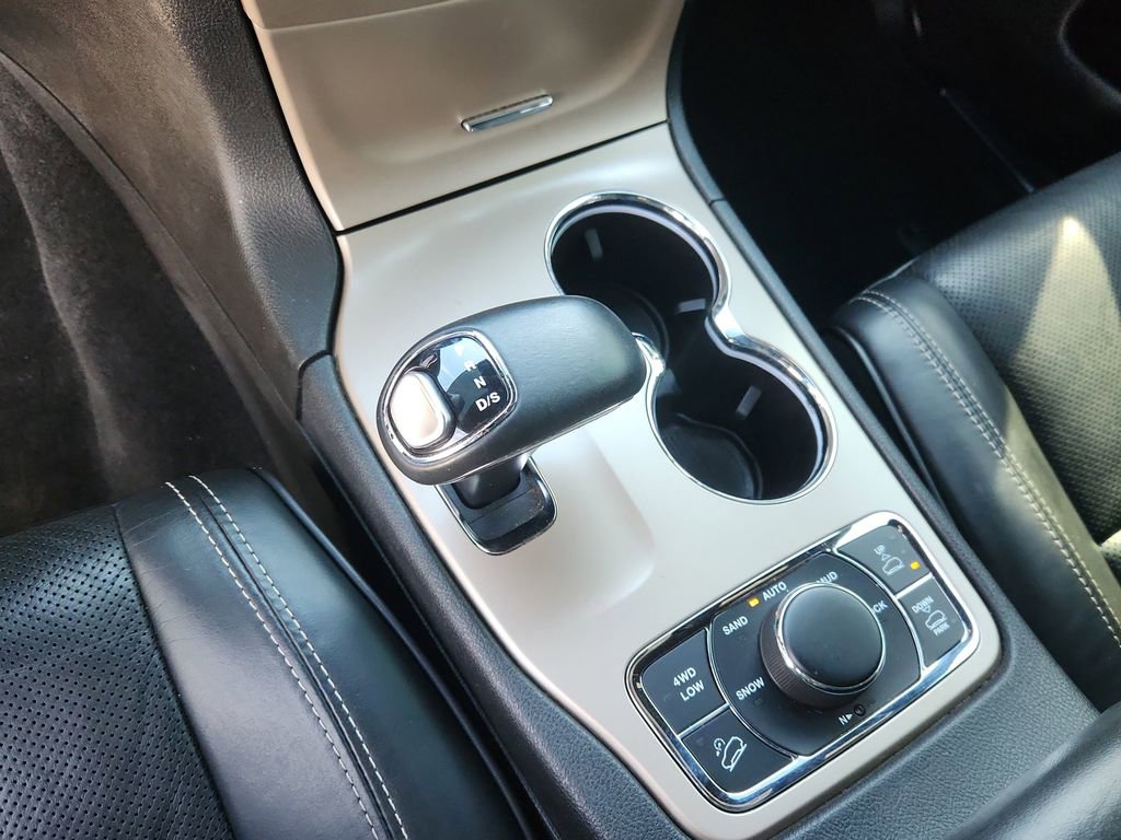Used 2014 Jeep Grand Cherokee Overland image 25