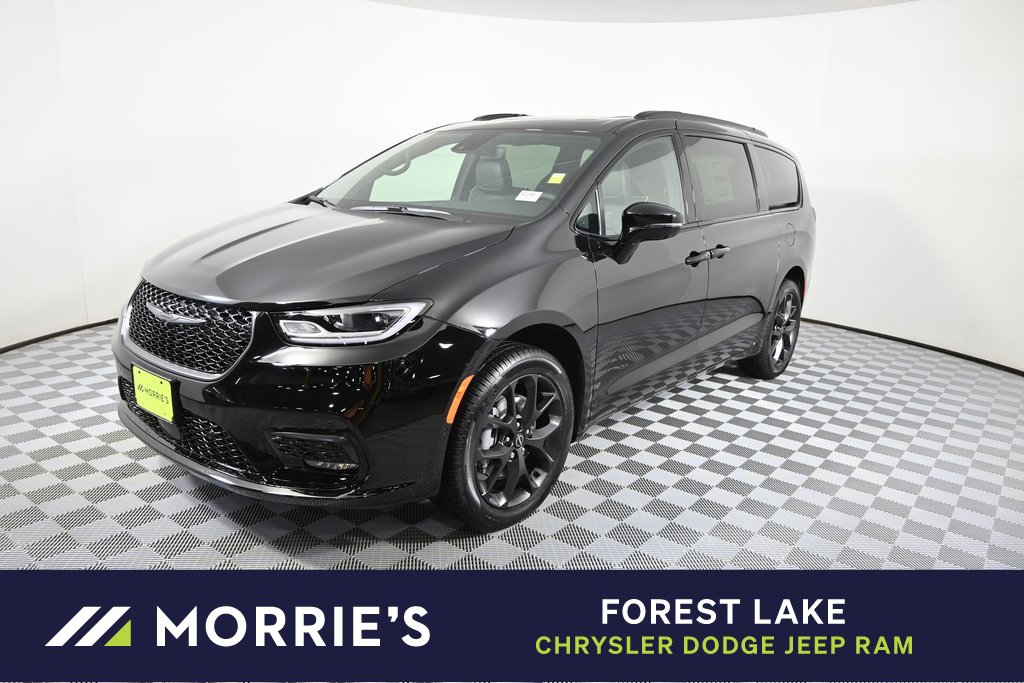 New 2026 Chrysler Pacifica Limited