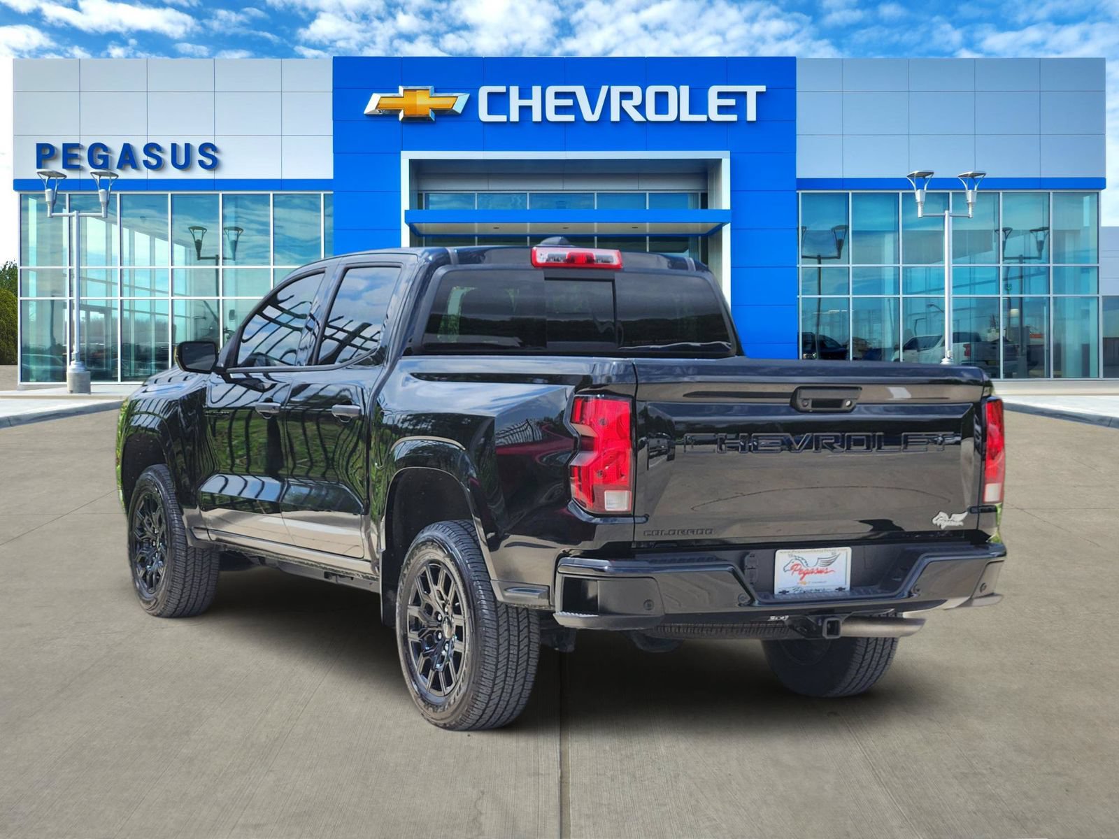 Used 2026 Chevrolet Colorado W/T w/ WT Custom Package RWD image 4