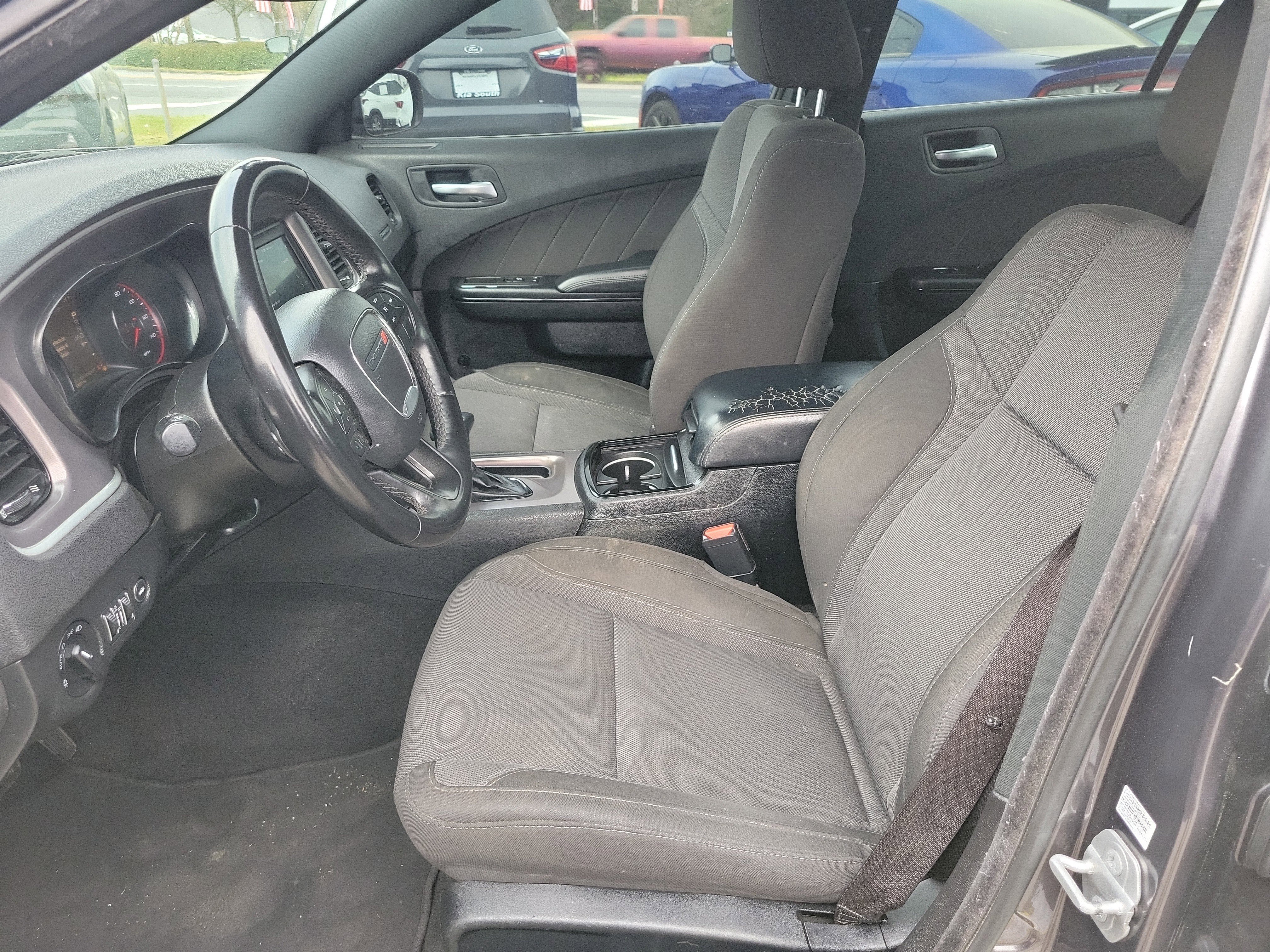 Used 2022 Dodge Charger SXT w/ Blacktop Package image 17