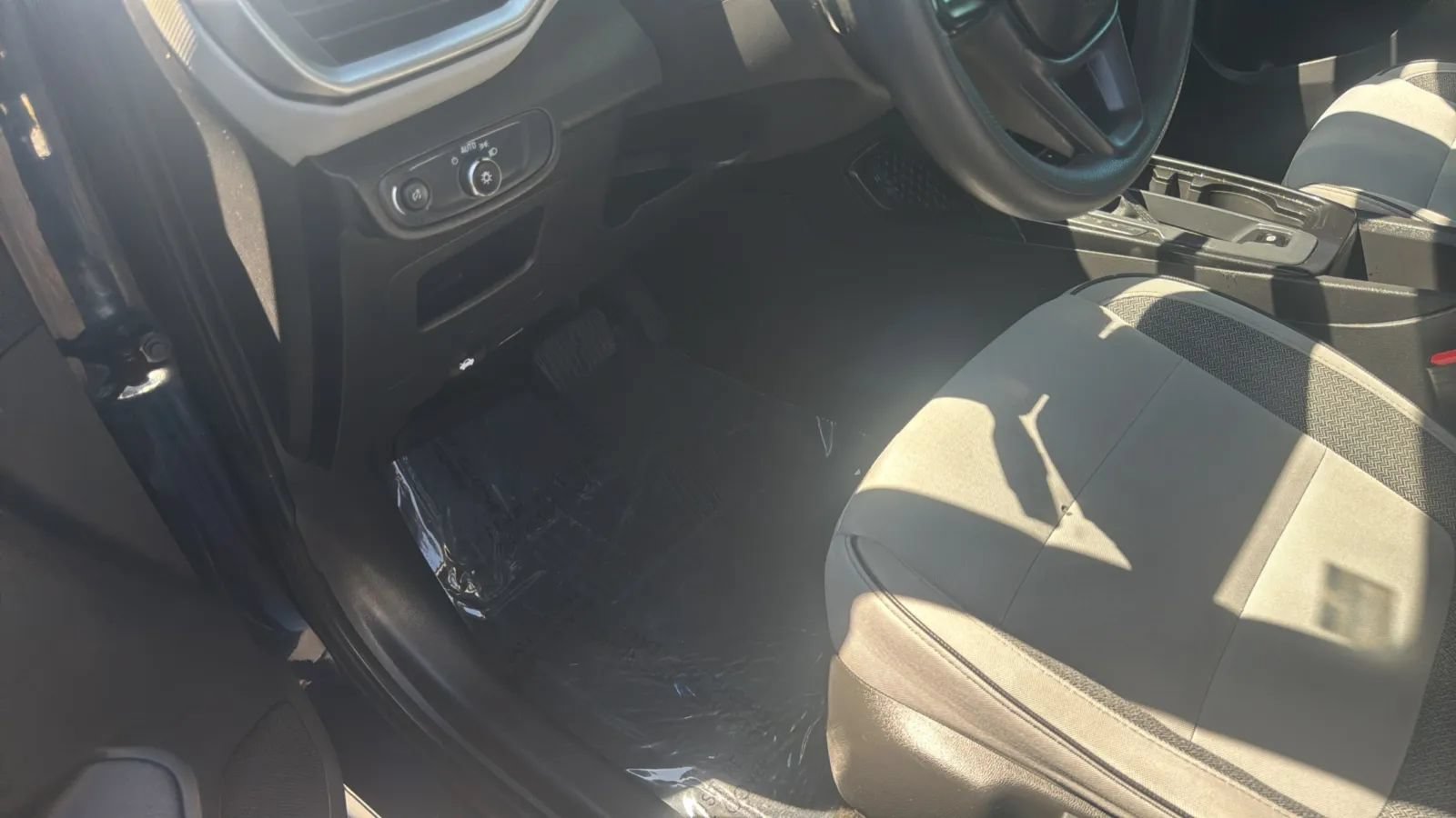 Used 2021 Chevrolet TrailBlazer LS AWD/4WD image 25