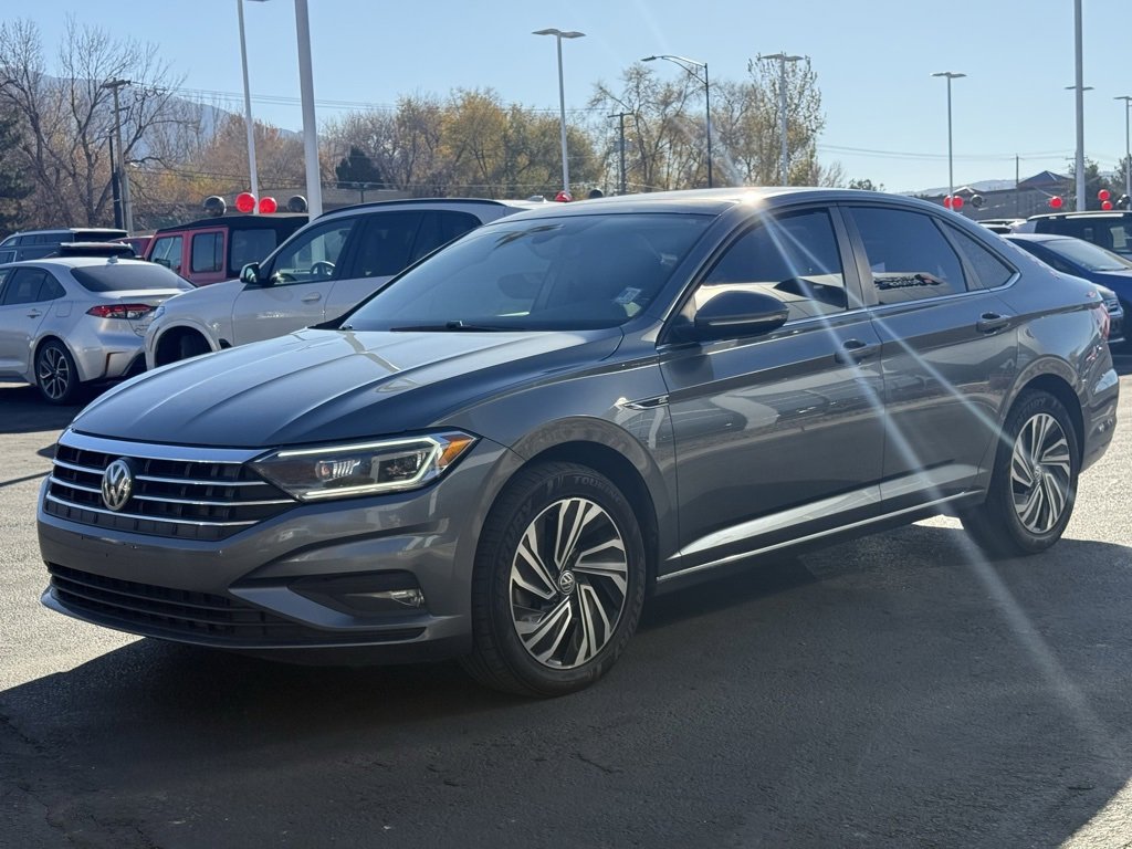 Used 2020 Volkswagen Jetta SEL Premium image 3