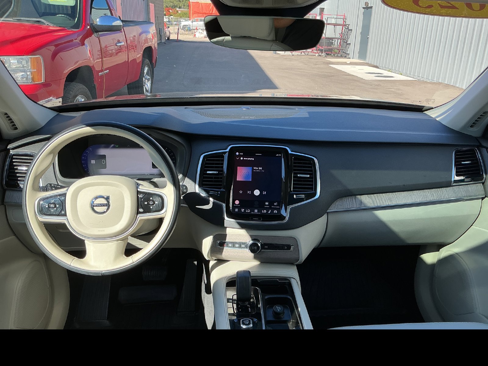 Certified 2023 Volvo XC90 B6 Plus w/ Protection Package Premier AWD/4WD image 12
