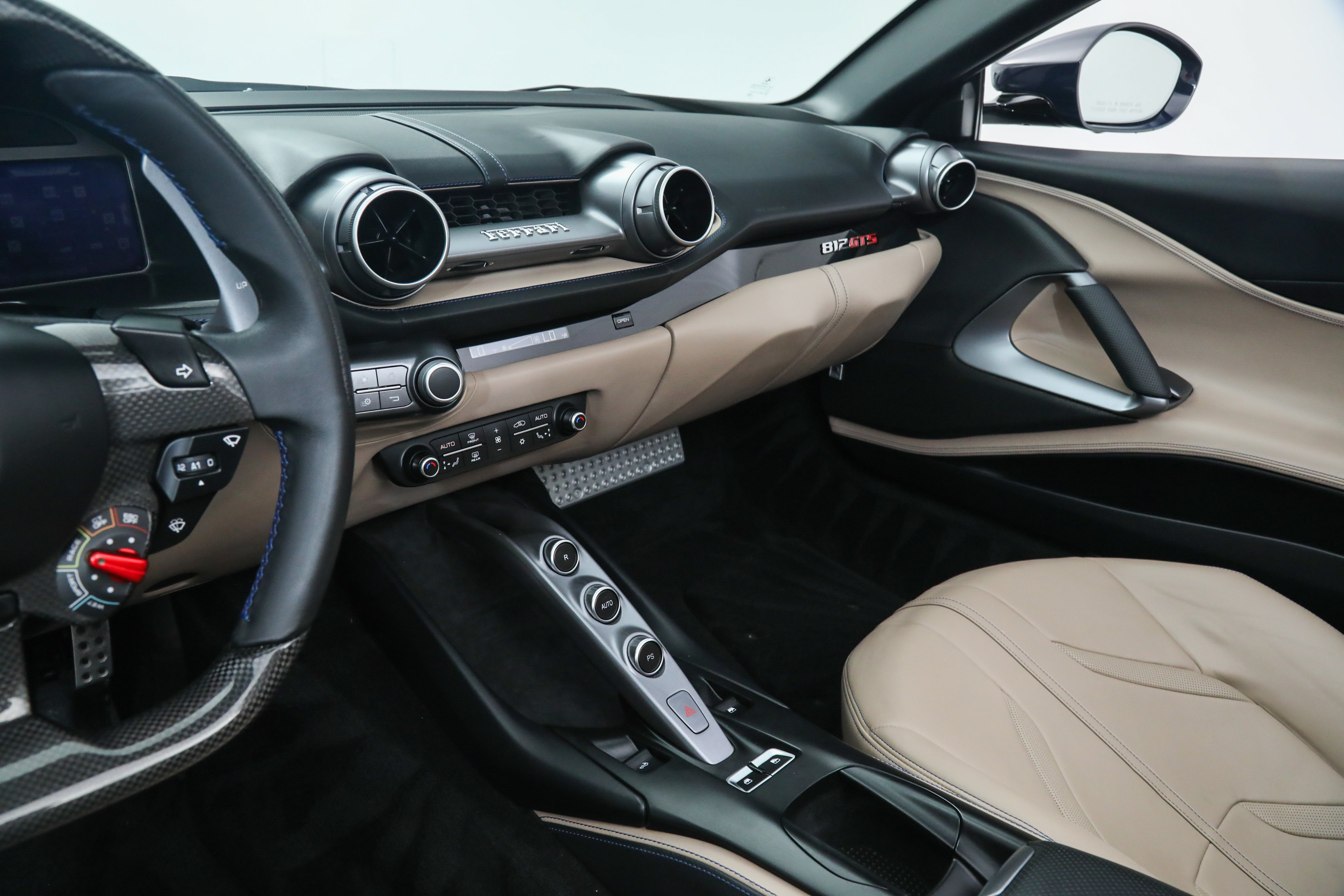 Certified 2022 Ferrari 812 GTS RWD image 32
