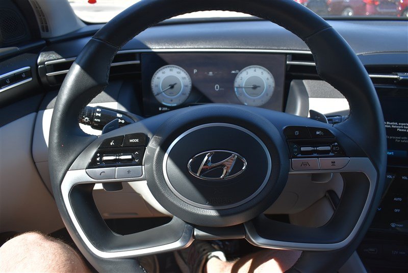Used 2023 Hyundai Tucson Limited w/ Cargo Package AWD/4WD image 15