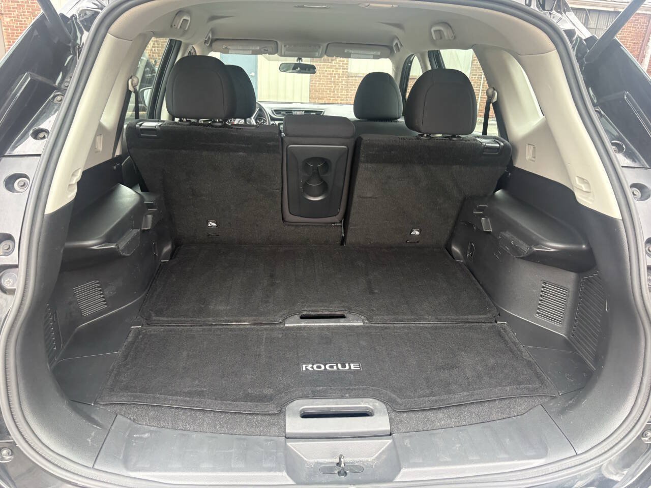 Used 2018 Nissan Rogue S AWD/4WD image 14